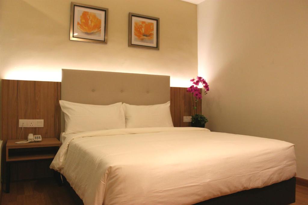 Двухместный (Стандартный номер с кроватью размера «queen-size» (без окна)) отеля BIG M Hotel, Куала-Лумпур