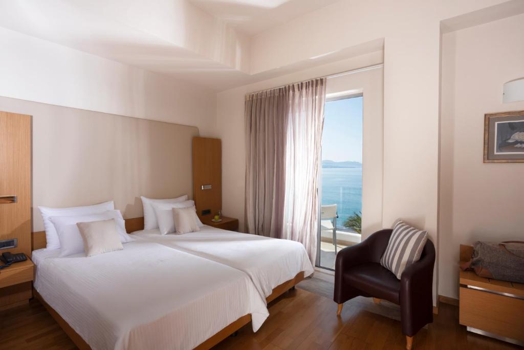 Двухместный (Двухместный номер с 1 кроватью с видом на море) курортного отеля Elite City Resort, Каламата