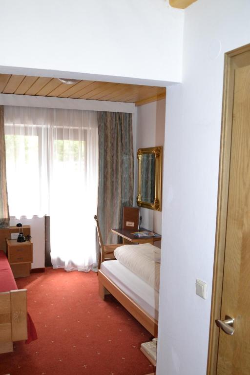 Одноместный (Одноместный номер) отеля Hotel Alpina nature-wellness, Йерценс