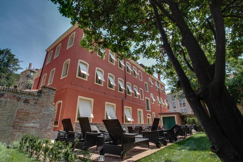 Двухместный (Двухместный номер с 1 кроватью или 2 отдельными кроватями, вид на сад) отеля Hotel Moresco, Венеция
