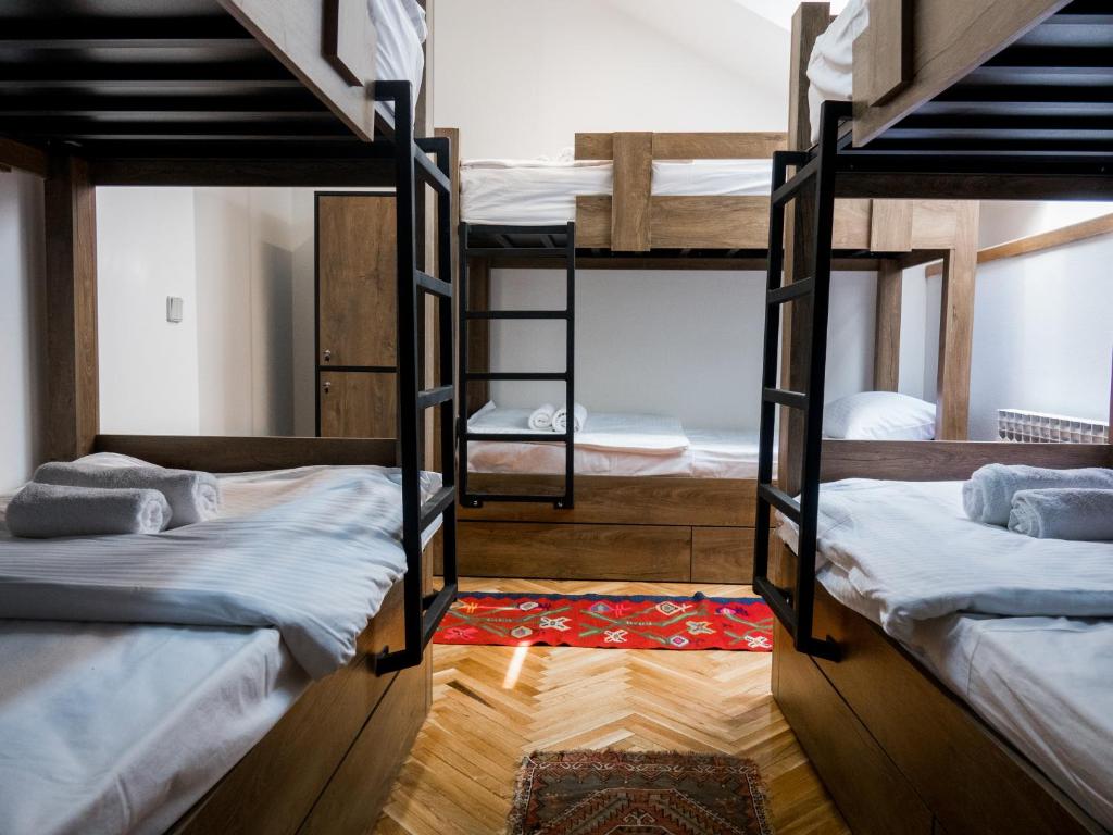 Номер (Кровать в общем 6-местном номере для мужчин и женщин) хостела Balkan Soul Hostel, Белград