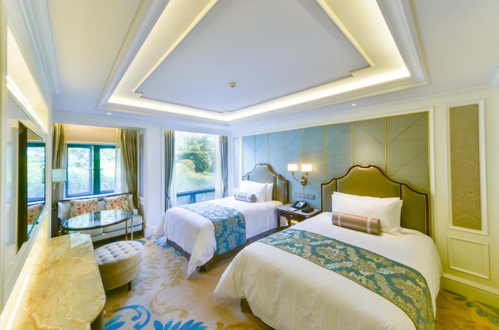 Двухместный (Двухместный номер Делюкс с 2 отдельными кроватями) отеля Xijiao State Guest Hotel, Шанхай