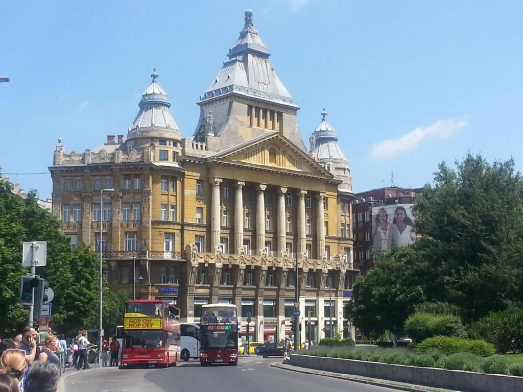 Апартаменты (Blue Home - Апартаменты с 2 спальнями - 1-3. Anker Köz Budapest 1061), Basilica Apartments