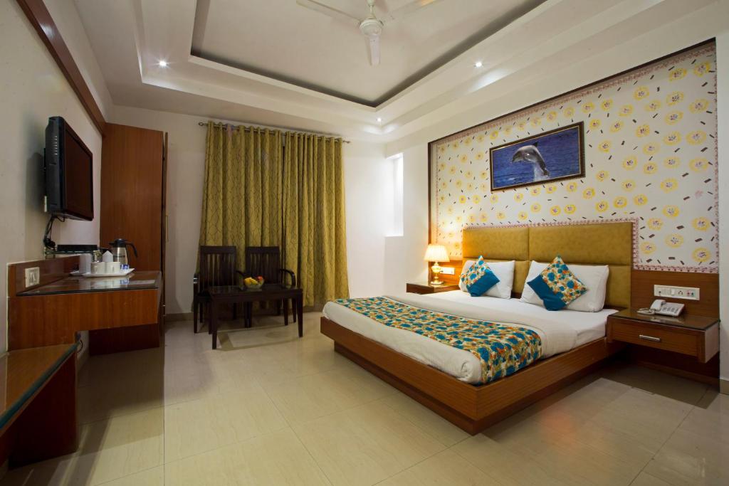 Двухместный (Двухместный номер Делюкс с 1 кроватью или 2 отдельными кроватями) отеля Hotel Krishna Deluxe, Нью-Дели