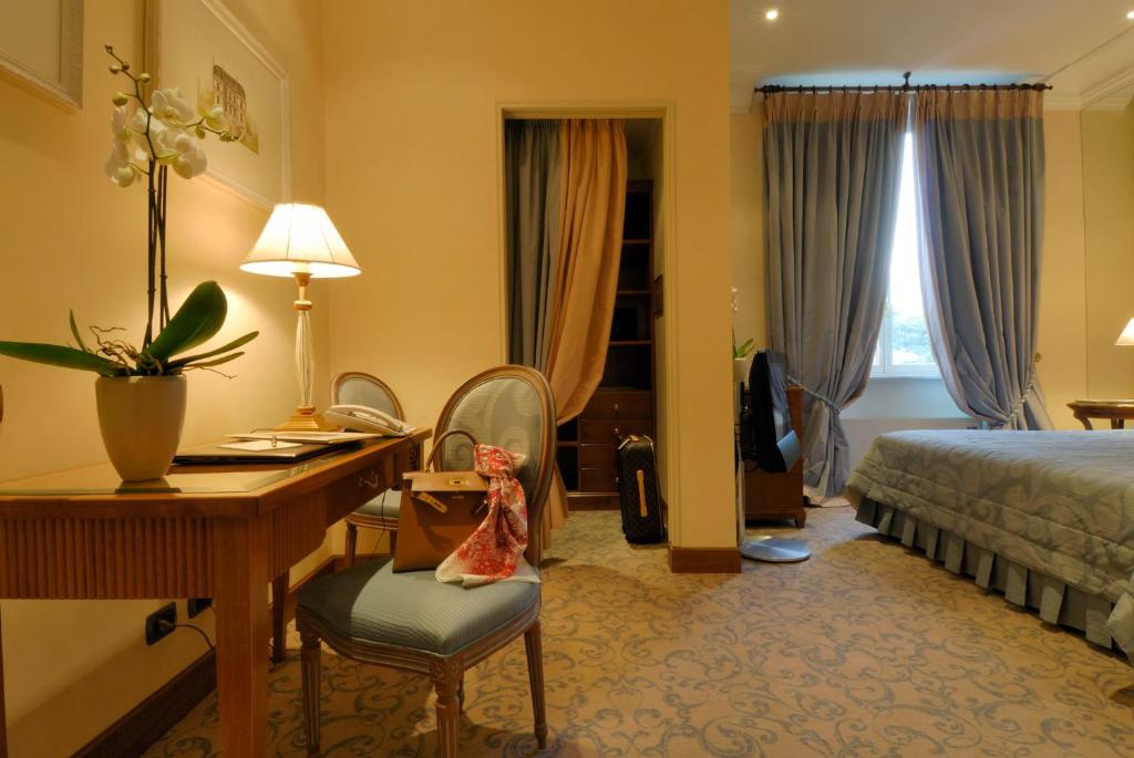 Сьюит (Полулюкс) отеля Aldrovandi Villa Borghese - The Leading Hotels of the World, Рим