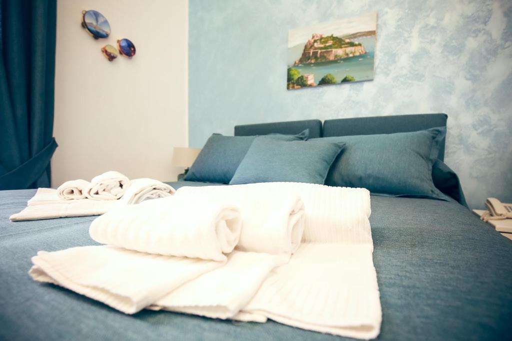 Двухместный (Двухместный номер с 1 кроватью или 2 отдельными кроватями) отеля Hotel NapoliMia, Неаполь
