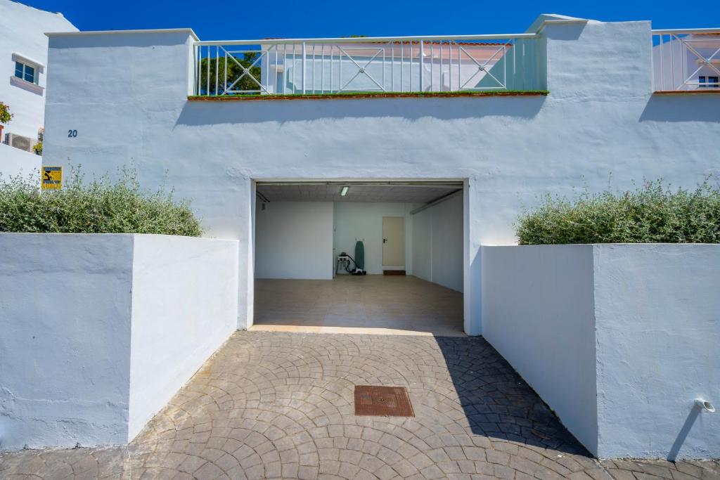 Номер (Дом с 5 спальнями), Cabopino House - Marbella