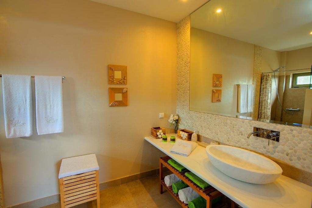 Вилла (Гранд Вилла с 3 спальнями) виллы Ideales Resort, Трапезаки