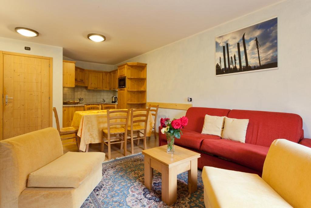 Апартаменты (Апартаменты с 3 спальнями (для 8 взрослых)) апарт-отеля Chalet Stelle Di Neve, Бормио
