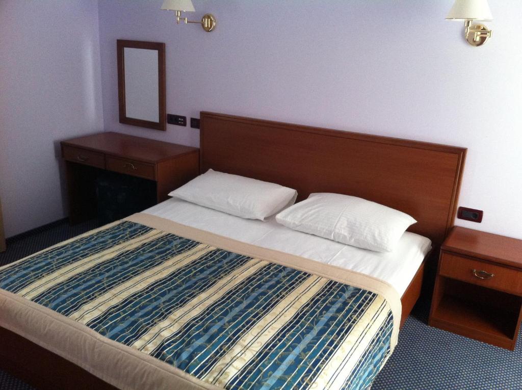 Сьюит (Люкс с 1 спальней и боковым видом на море) отеля Villa Kastel, Повляна