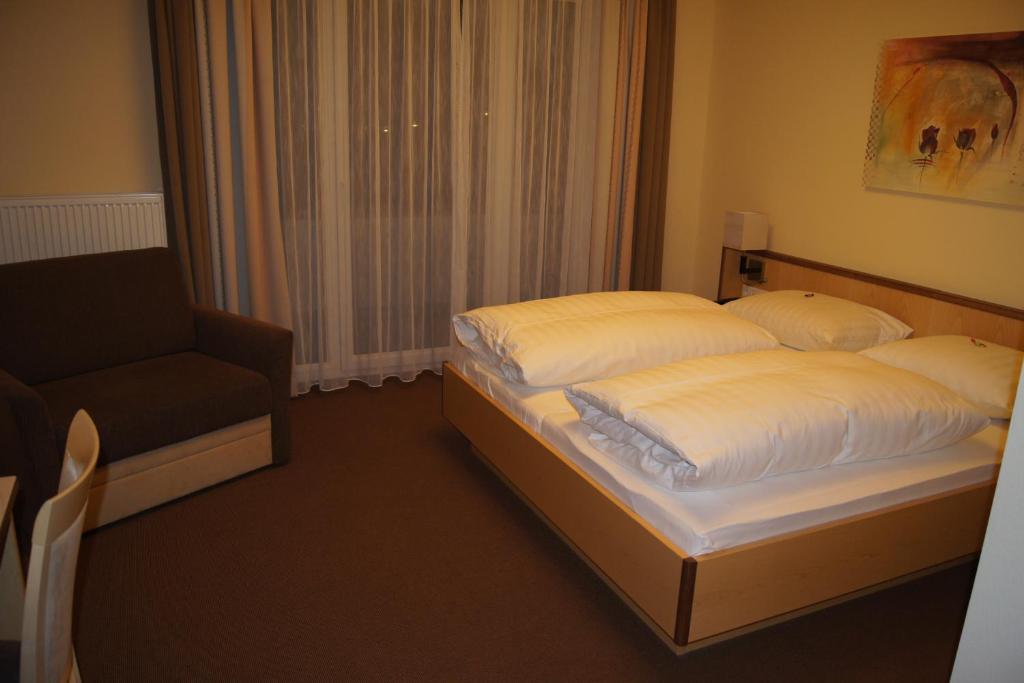 Двухместный (Двухместный номер с 1 кроватью и балконом) отеля Hotel-Pension Sonneck, Шладминг