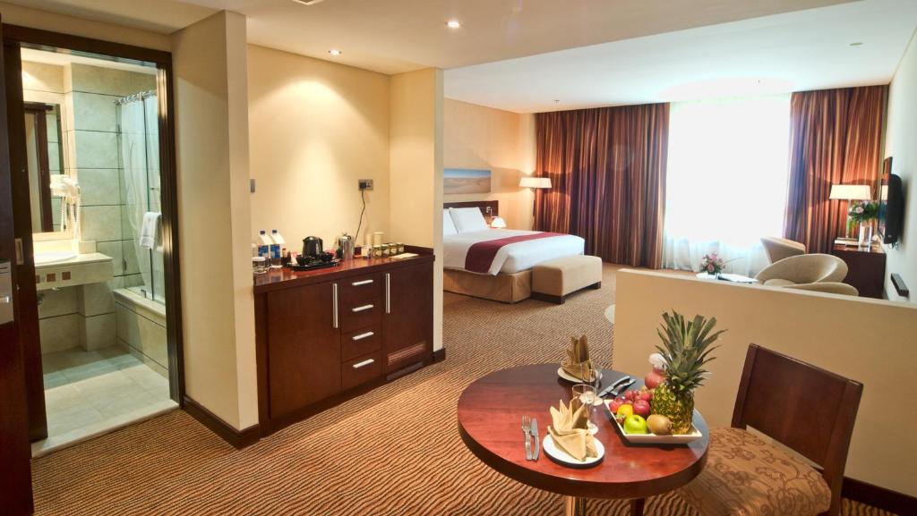 Двухместный (Номер Делюкс) отеля City Seasons Hotel & Suites Muscat, Маскат