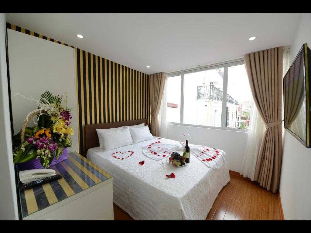 Двухместный (Улучшенный двухместный номер с 1 кроватью) хостела Hanoi Golden Hostel, Ханой