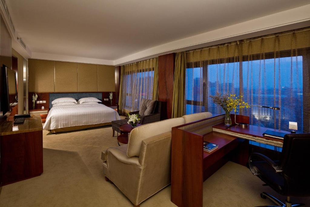 Двухместный (Двухместный номер Делюкс с 1 кроватью) отеля Beijing International Hotel, Пекин