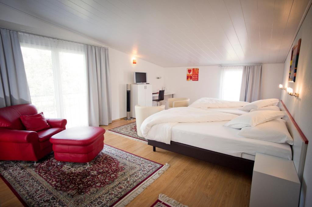 Двухместный (Улучшенный двухместный номер с 1 кроватью или 2 отдельными кроватями) отеля Waldhotel Hohberg, Шаффхаузен