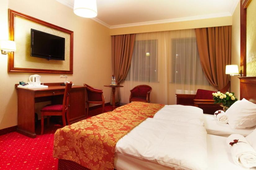 Двухместный (Улучшенный двухместный номер с 1 кроватью или 2 отдельными кроватями) отеля Hotel Grodzki Business & Spa, Щецин