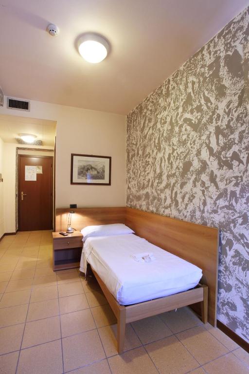 Двухместный (Двухместный номер с 2 отдельными кроватями) отеля Hotel Trento, Брешиа
