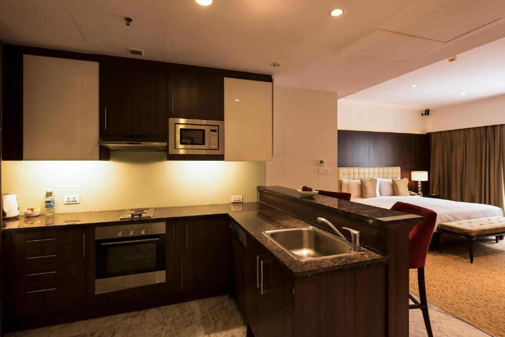 Студио (Studio Superior Apartment with kitchenette), Oakwood Premier Prestige-UB City