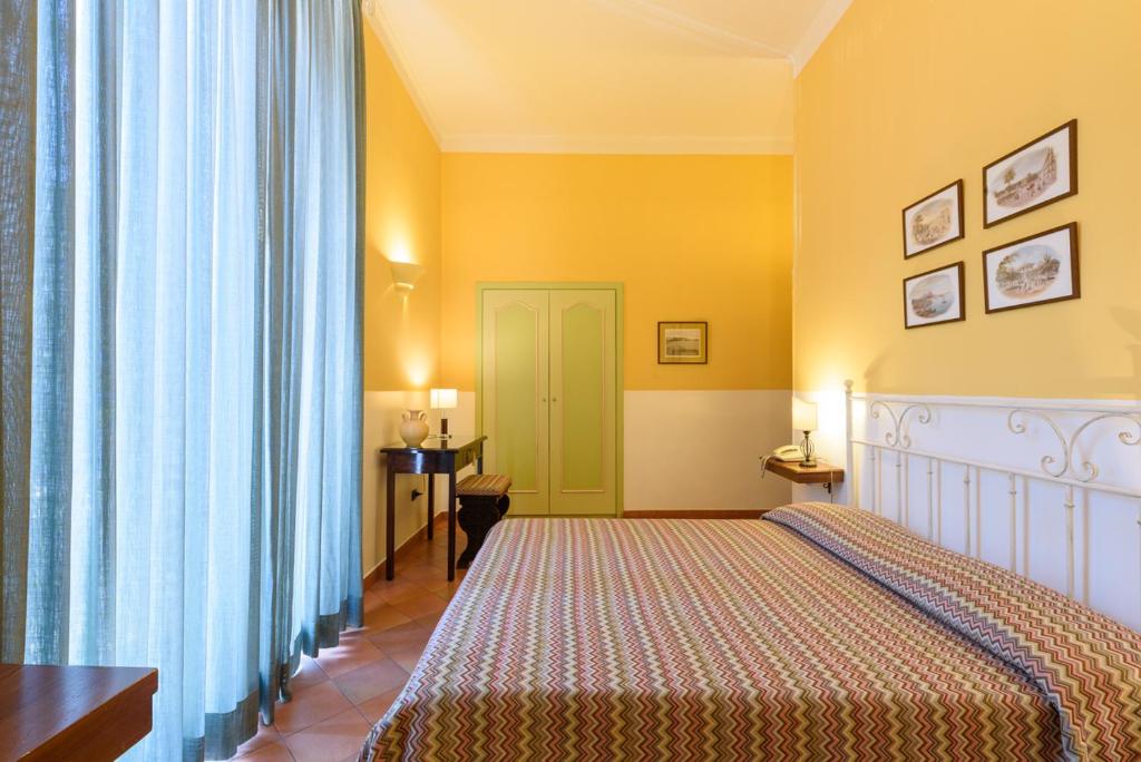 Двухместный (Двухместный номер с 1 кроватью и балконом) отеля Hotel Mergellina, Неаполь
