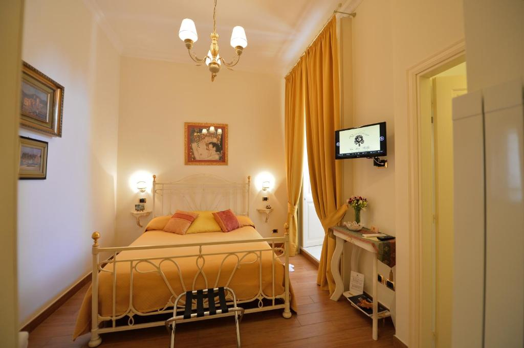 Двухместный (Двухместный номер с 1 кроватью) отеля B&B Residenza Via Dei Mille, Неаполь