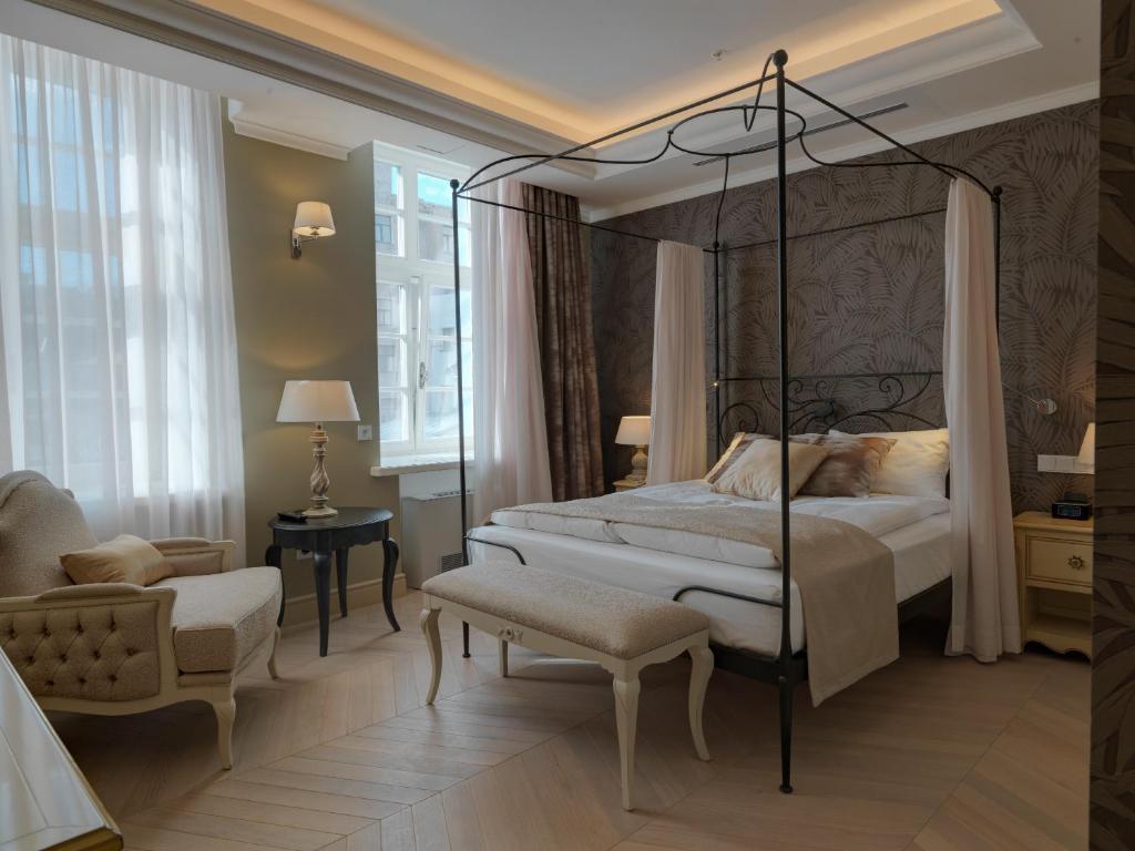 Двухместный (Двухместный номер Делюкс с 1 кроватью) отеля Le Chevalier Relais, Рига