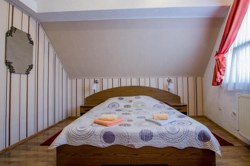 Двухместный (Улучшенный двухместный номер с 1 кроватью или 2 отдельными кроватями) гостевого дома Pension Casa Timar, Брашов