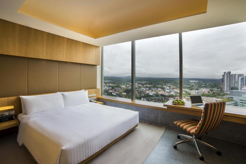 Двухместный (Клубный двухместный номер с 1 кроватью) отеля Oasia Hotel Novena, Singapore by Far East Hospitality, Сингапур (город)