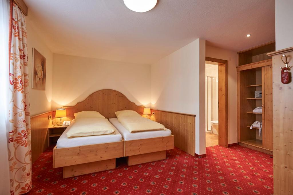 Двухместный (Двухместный номер «Комфорт» с 2 отдельными кроватями) отеля Après Post Hotel, Санкт-Антон-ам-Арльберг