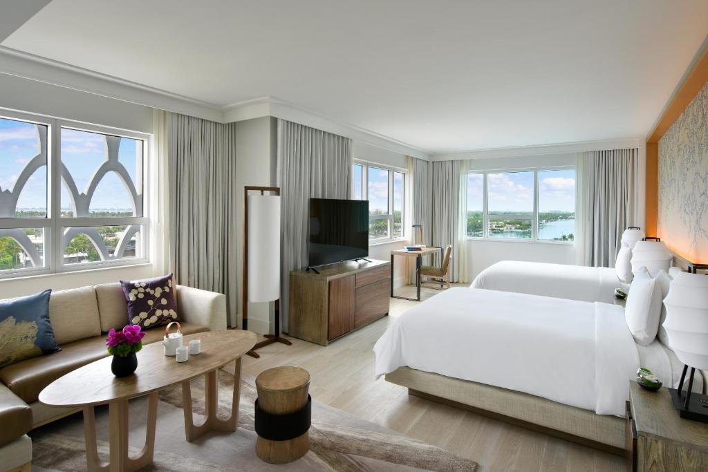 Сьюит (Полулюкс с 2 кроватями размера «queen-size» — Вид на бухту), Nobu Hotel Miami Beach