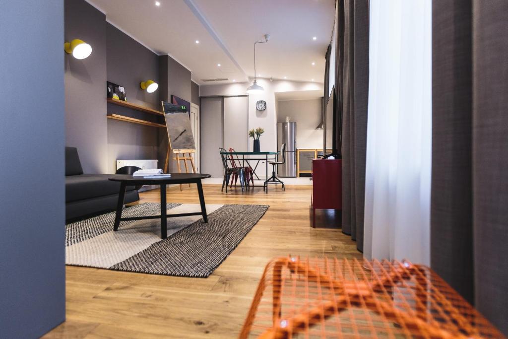 Апартаменты (Апартаменты «Арт-Пентхаус» с 1 спальней и террасой), Riga Lux Apartments - Skolas