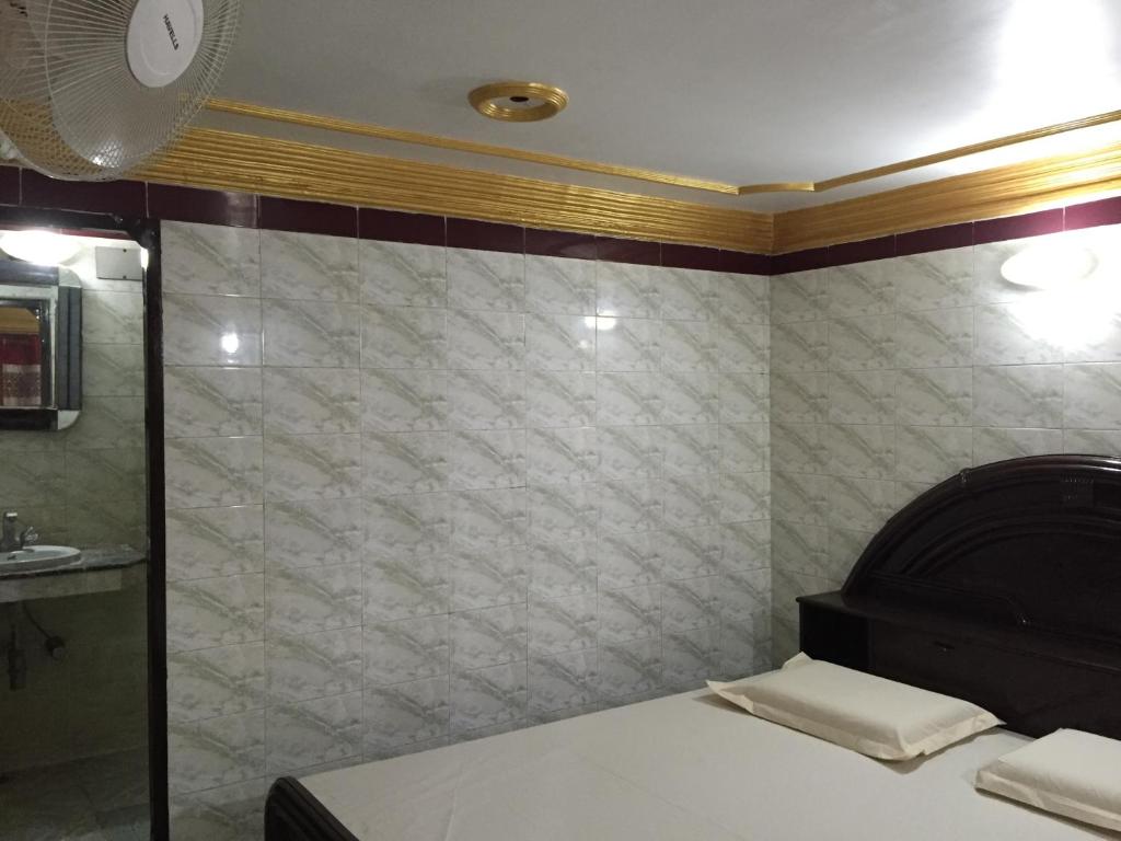Двухместный (Бюджетный двухместный номер с 1 кроватью и кондиционером) гостевого дома Shanti Guest House Manikarnika Ghat, Варанаси