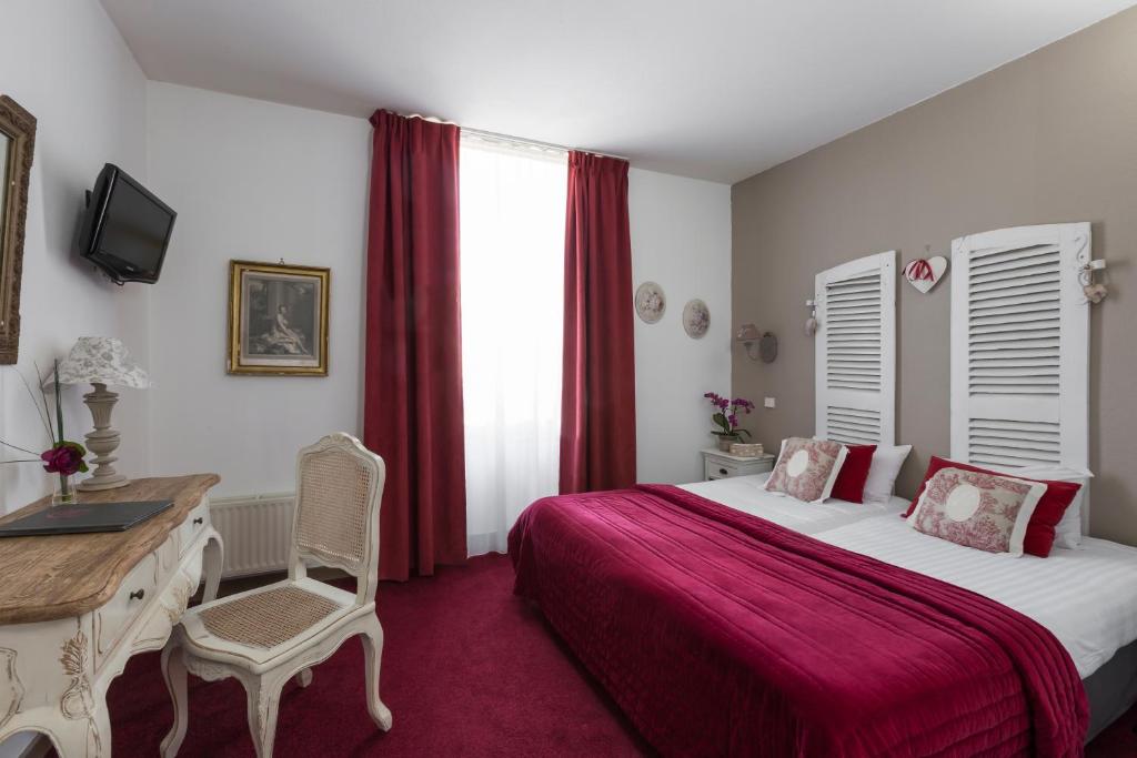 Двухместный (Двухместный номер «Комфорт» с 2 отдельными кроватями) отеля Arvor, Динан (Бретань)