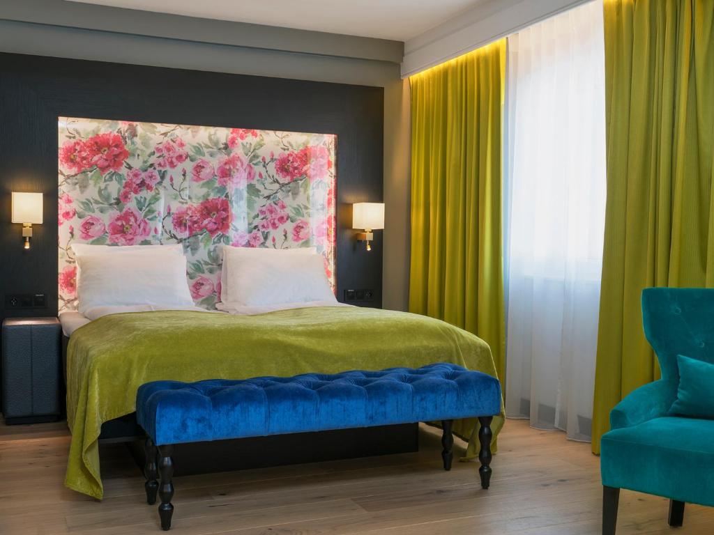 Двухместный (Улучшенный двухместный номер с 1 кроватью или 2 отдельными кроватями) отеля Thon Hotel Arendal, Арендал