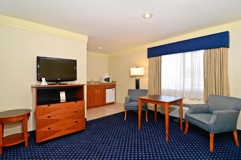 Сьюит (Люкс с кроватью размера 