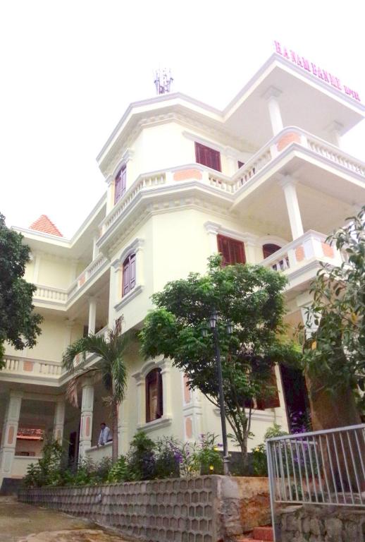 Отель Hotel Ha Nam Ban Me, Буонметхуот