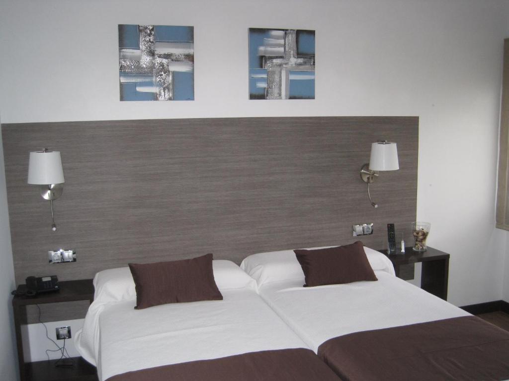 Двухместный (Двухместный номер с 2 отдельными кроватями) гостевого дома Suites Coruña, А-Корунья