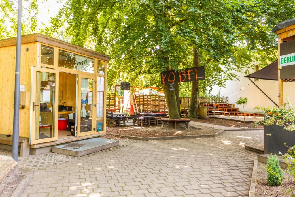 Курортный отель EASY Lodges Berlin, Берлин