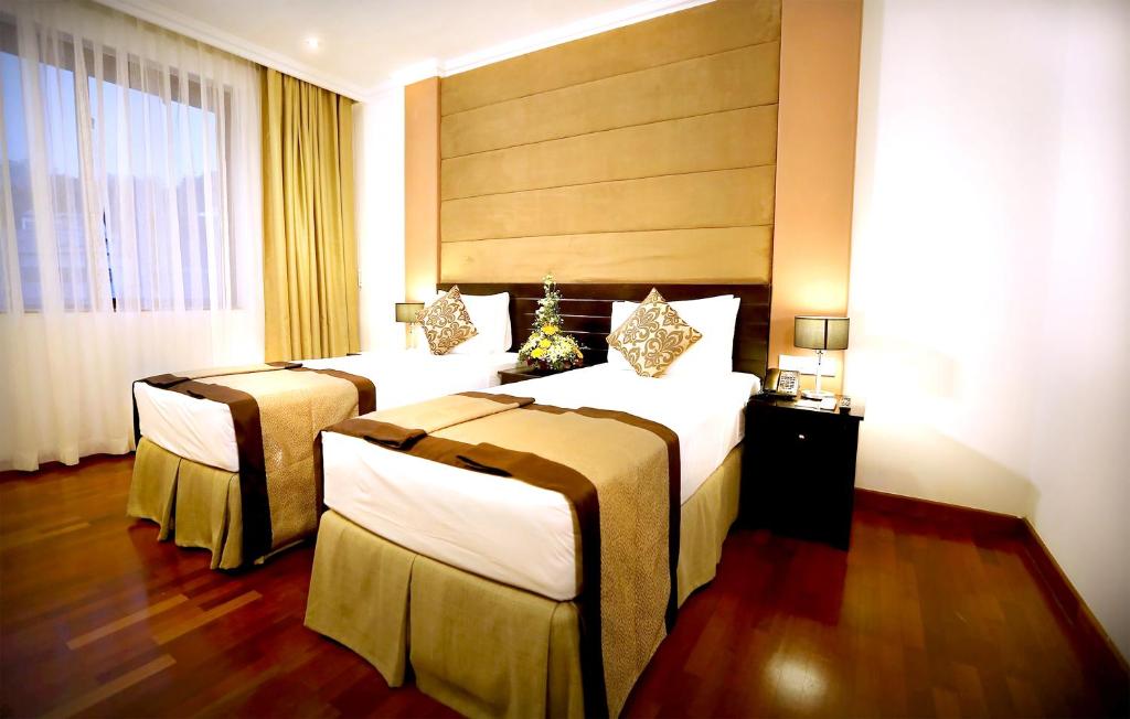 Двухместный (Предложение Staycation: Улучшенный двухместный номер с 1 кроватью или 2 отдельными кроватями, ранняя регистрация заезда (10:00), поздняя регистраци) отеля Kandy City Hotel, Канди