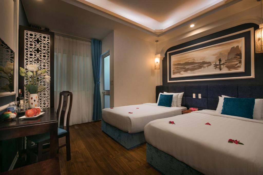Двухместный (Улучшенный двухместный номер с 1 кроватью) отеля Hanoi Chic Boutique Hotel, Ханой