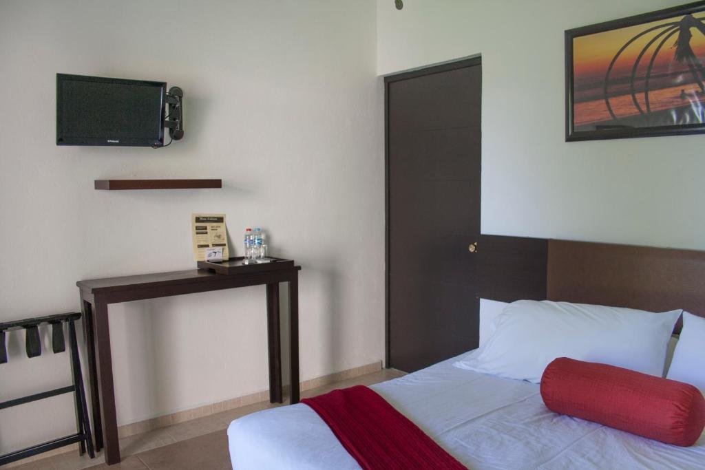 Двухместный (Двухместный номер эконом-класса с 1 кроватью) отеля Hotel Esmeralda, Атликско