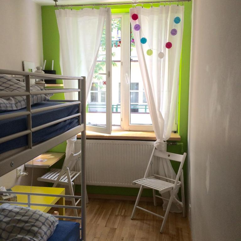 Двухместный (Бюджетный двухместный номер с 1 кроватью) хостела Tapir Hostel, Варшава
