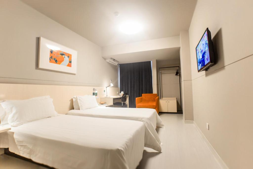 Двухместный (Двухместный номер А с 2 отдельными кроватями) отеля Jinjiang Inn Sanya Bay Jixiang Street Seaview, Санья