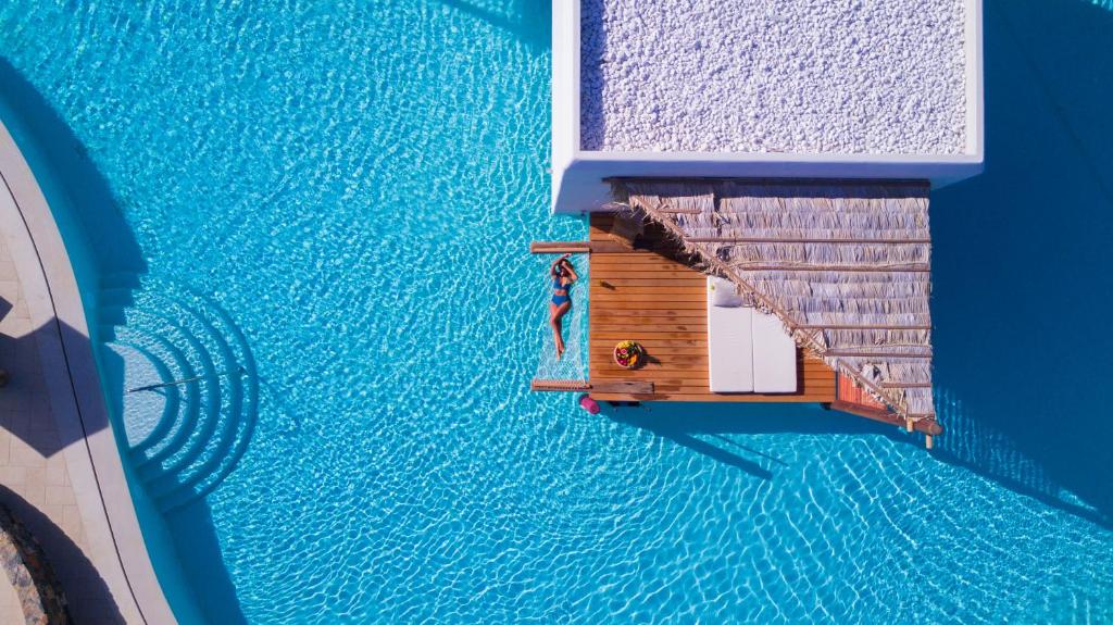 Двухместный (Бунгало с общим бассейном) курортного отеля Stella Island Luxury Resort & Spa, Херсониссос