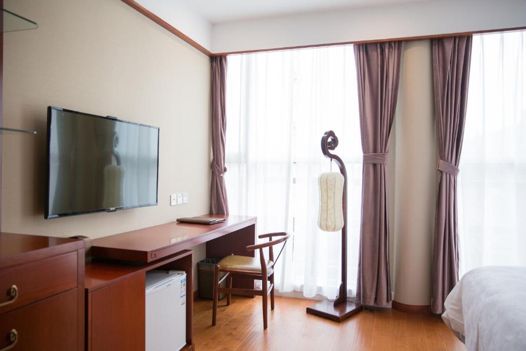 Двухместный (Chinese Mainland Citizen Only-Traditional Double Room), Qian Men Inn