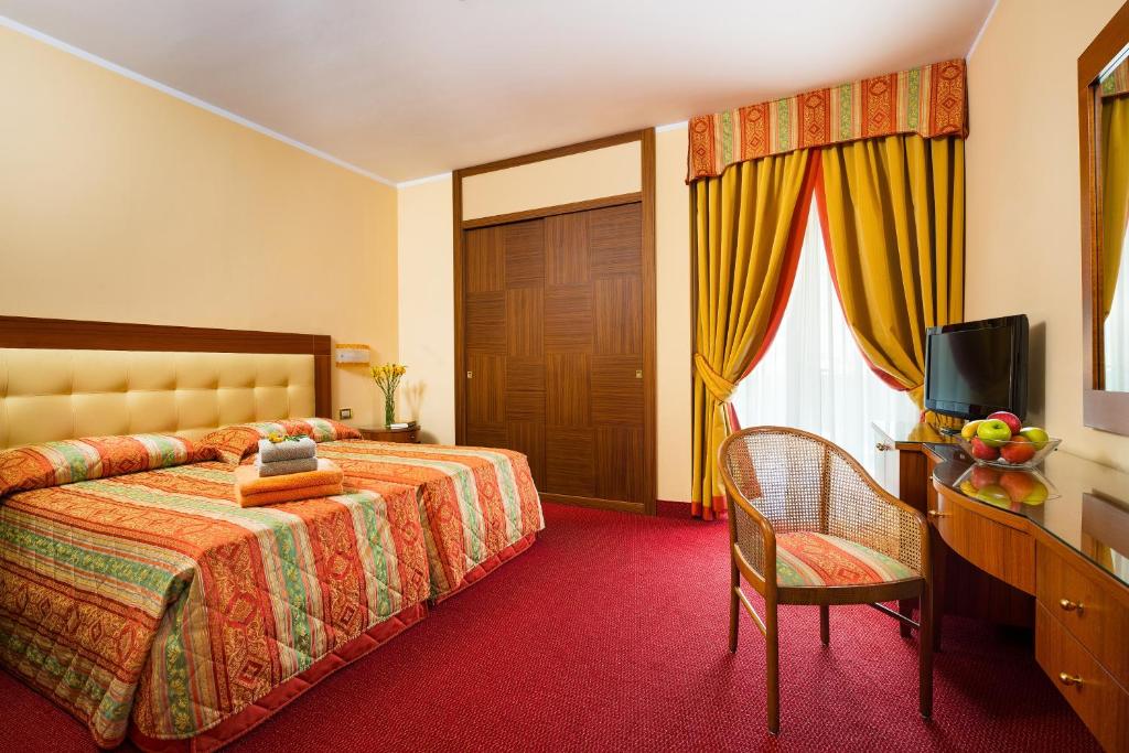 Двухместный (Двухместный номер с 1 кроватью или 2 отдельными кроватями) отеля Hotel Metropole, Абано-Терме