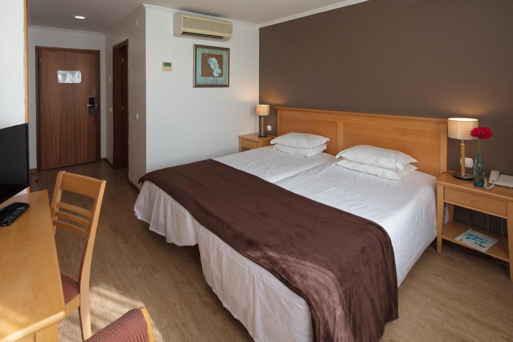 Двухместный (Двухместный номер с 2 отдельными кроватями) отеля Hotel Orquidea, Фуншал