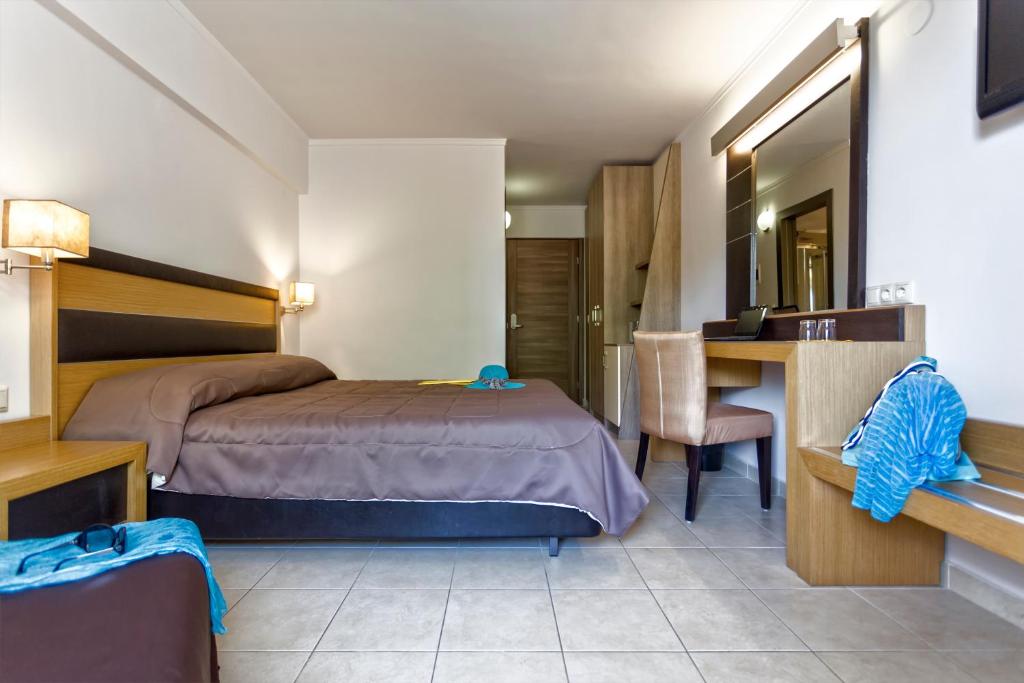 Двухместный (Улучшенный двухместный номер с 1 кроватью) отеля Lagomandra Hotel and Spa, Лагомандра