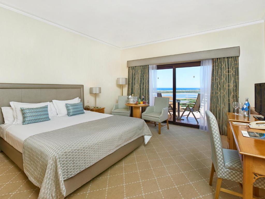 Двухместный (Двухместный номер с 1 кроватью или 2 отдельными кроватями, вид на сад - Крыло Lagoon) отеля Hotel Quinta do Lago, Кинта-до-Лаго
