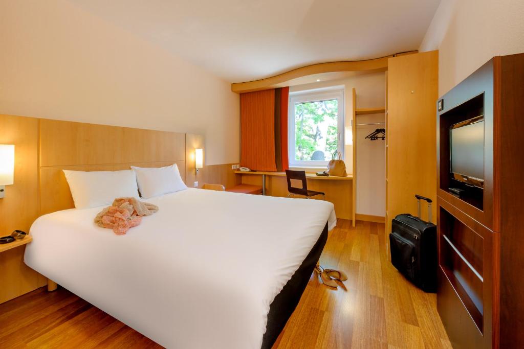 Двухместный (Двухместный номер с 1 кроватью) отеля ibis Konstanz, Констанц (Боденское озеро)