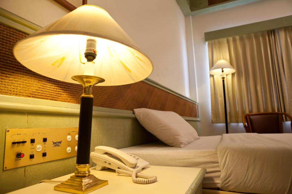 Двухместный (Двухместный номер Делюкс с 1 кроватью или 2 отдельными кроватями) отеля Tanyong, Наратхиват
